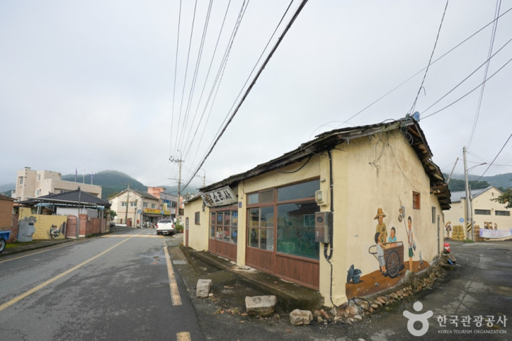 청도유천마을 근대거리 여행 추천 - 메고지고
