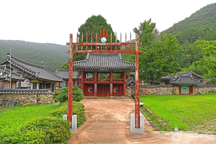 돌산향교 여행 추천 - 메고지고