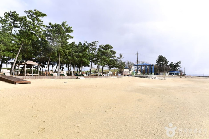 안악해수욕장 여행 추천 - 메고지고