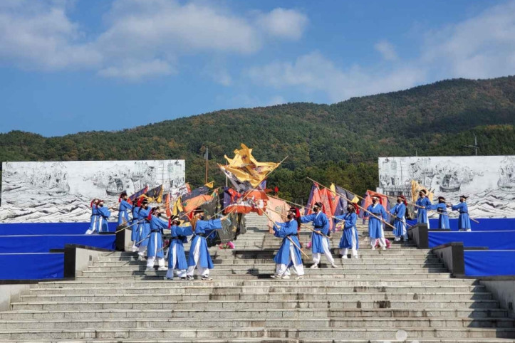 이순신바다공원 여행 추천 - 메고지고