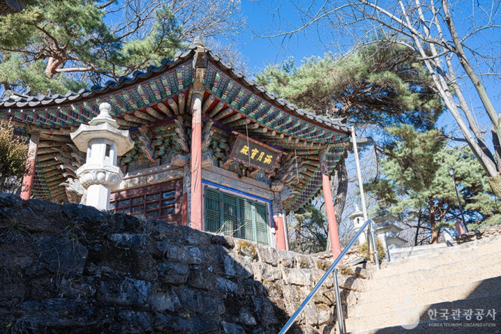 흥국사(남양주) 여행 추천 - 메고지고