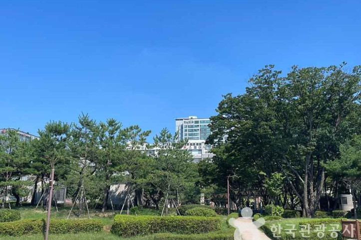 종묘광장공원 여행 추천 - 메고지고