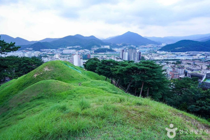 양산 북정리 고분군 여행 추천 - 메고지고
