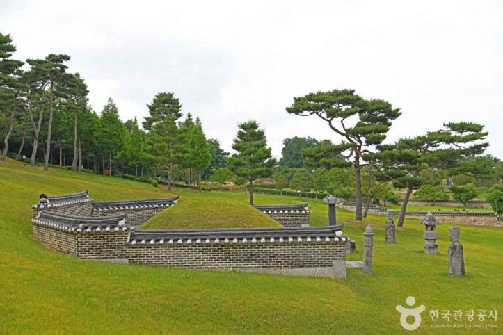 월성위김한신묘 여행 추천 - 메고지고