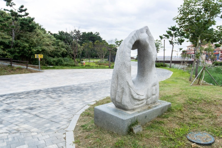 추암조각공원 여행 추천 - 메고지고