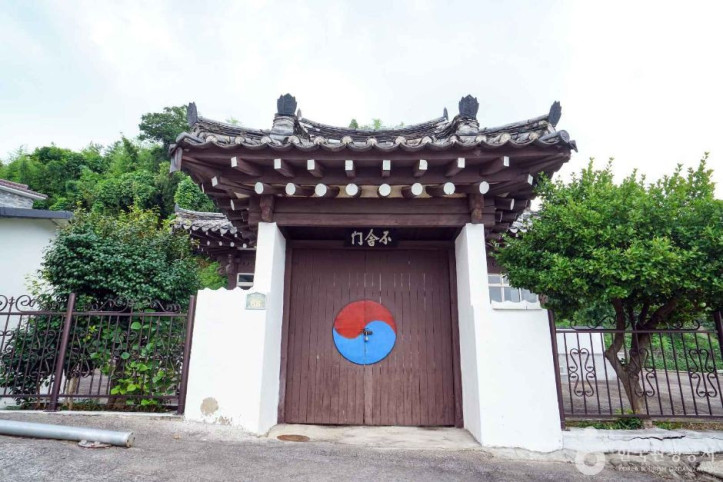 도남서원(창원) 여행 추천 - 메고지고