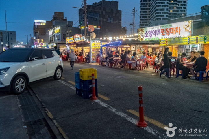 동명항 포장마차 거리 여행 추천 - 메고지고