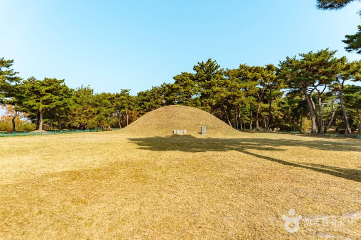 경주 효소왕릉 여행 추천 - 메고지고