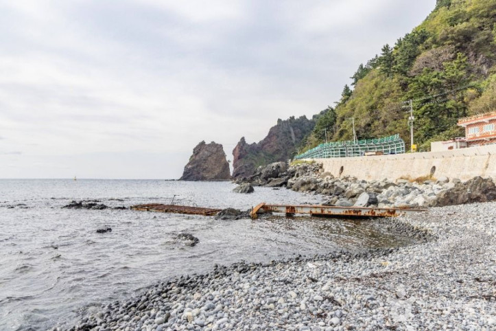 통구미몽돌해변 여행 추천 - 메고지고