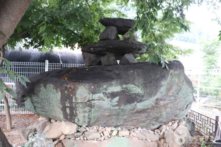 충주 조동리 지석묘 여행 추천 - 메고지고