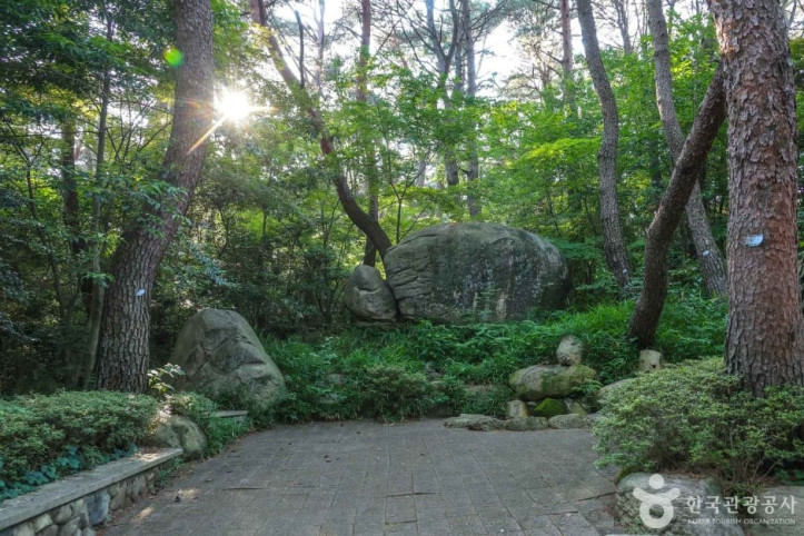 금강공원 여행 추천 - 메고지고