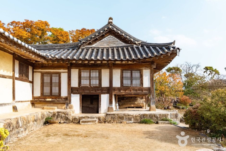 논산명재고택 여행 추천 - 메고지고