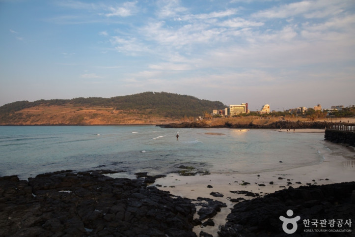 함덕해수욕장 (함덕 서우봉 해변) 여행 추천 - 메고지고
