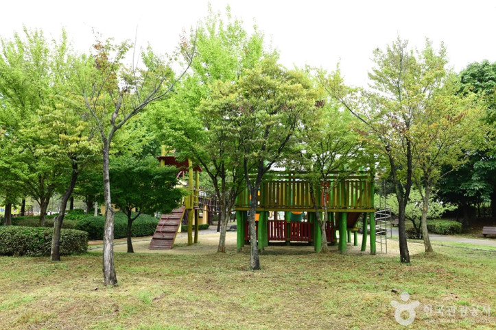매창공원 여행 추천 - 메고지고