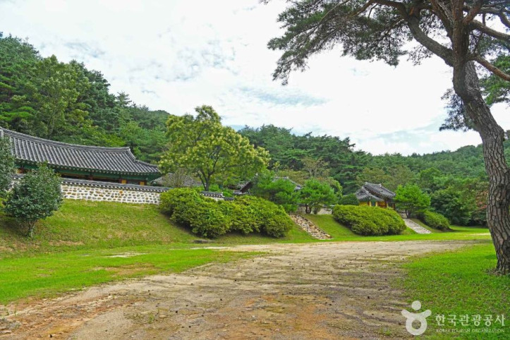 내산서원 여행 추천 - 메고지고