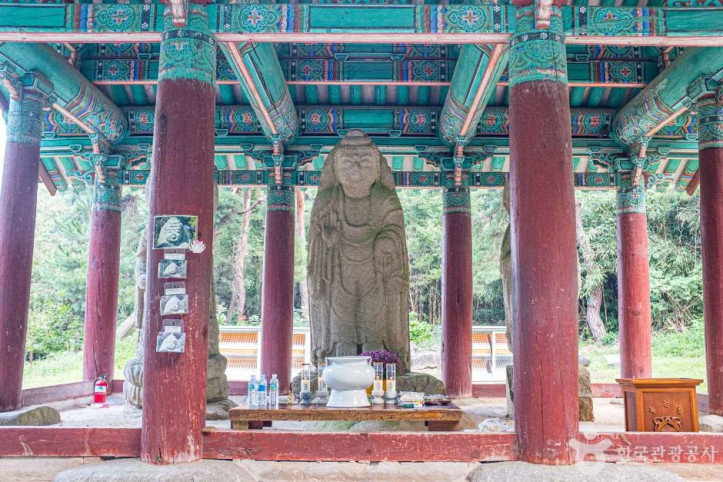 경주 배동 석조여래삼존입상 여행 추천 - 메고지고
