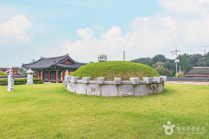 추수경장군묘역 여행 추천 - 메고지고