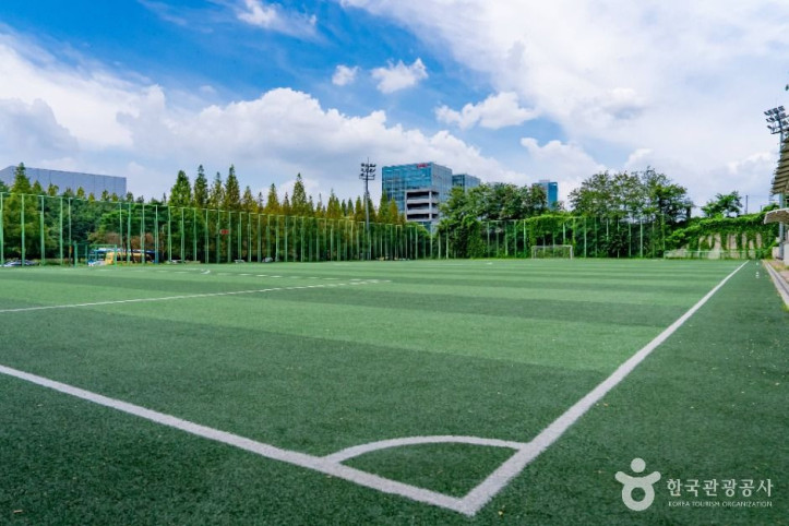 동학산공원 여행 추천 - 메고지고