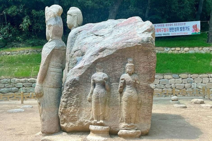 경주 굴불사지 석조사면불상 여행 추천 - 메고지고