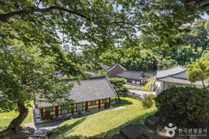 청주향교 여행 추천 - 메고지고
