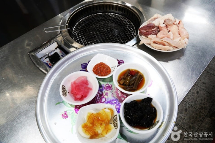 부산 자갈치 양곱창 골목 여행 추천 - 메고지고