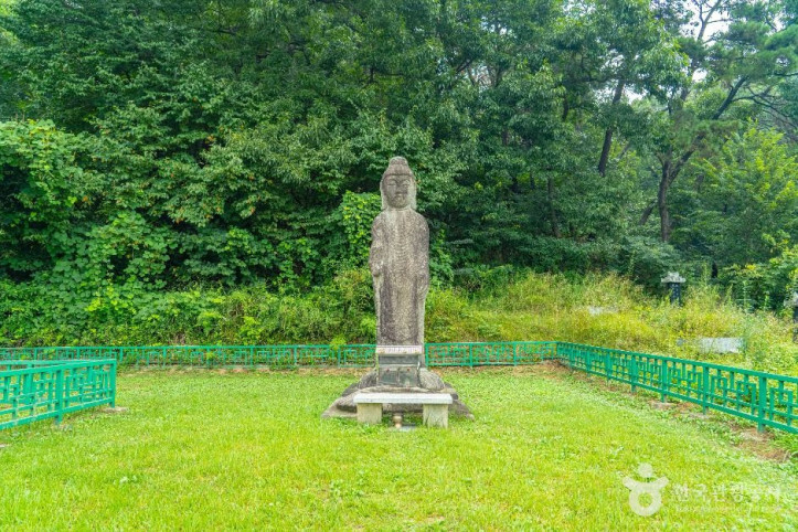 안성죽산리석불입상 여행 추천 - 메고지고