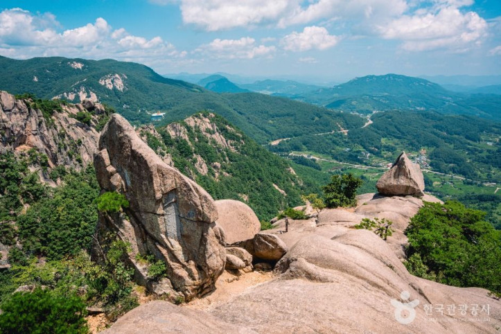 황매산 모산재 여행 추천 - 메고지고