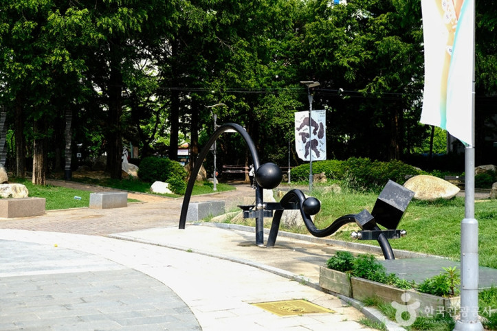 등나무근린공원 여행 추천 - 메고지고