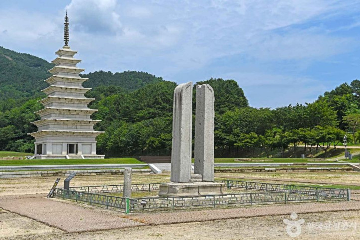 익산 미륵사지 당간지주 여행 추천 - 메고지고