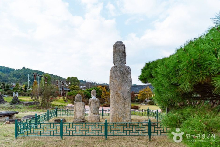 증평 남하리 석조보살입상 여행 추천 - 메고지고