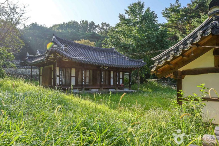 학산사 여행 추천 - 메고지고