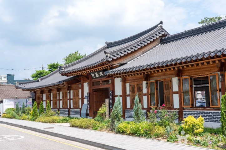 수원사(수원) 여행 추천 - 메고지고