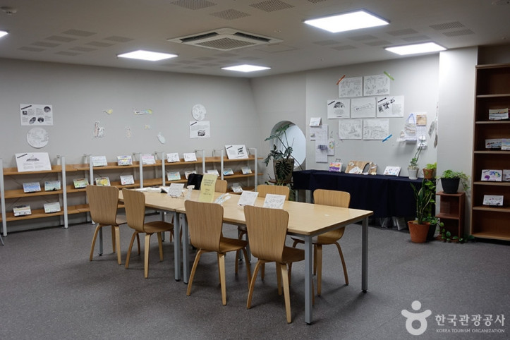 서울생각마루(뚝섬 자벌레) 여행 추천 - 메고지고
