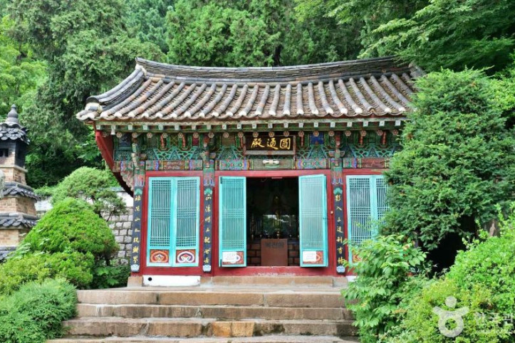 백련사(서대문) 여행 추천 - 메고지고