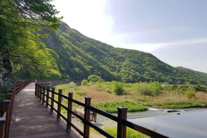 추령천 여행 추천 - 메고지고