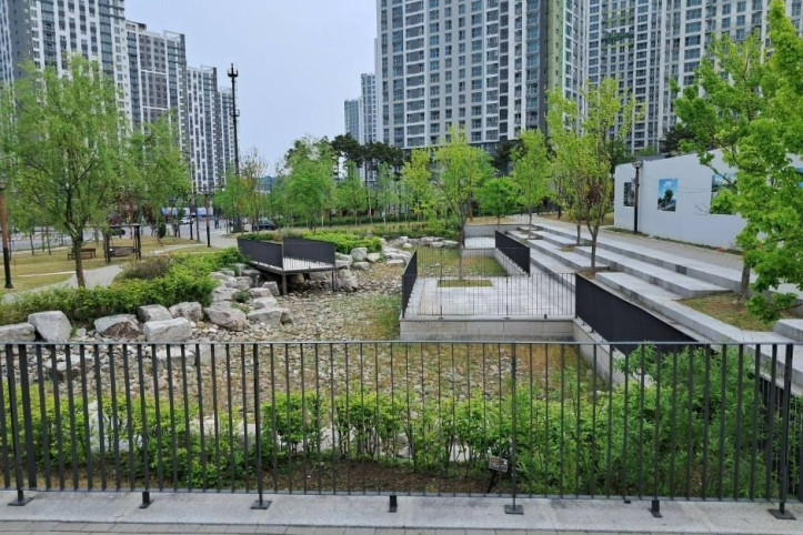 잔돌문화공원 여행 추천 - 메고지고