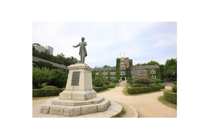 서울 연세대학교 언더우드관 여행 추천 - 메고지고
