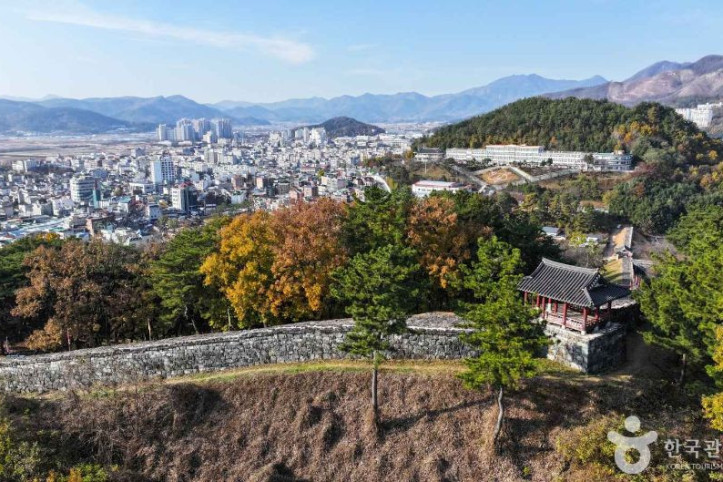 밀양읍성 여행 추천 - 메고지고