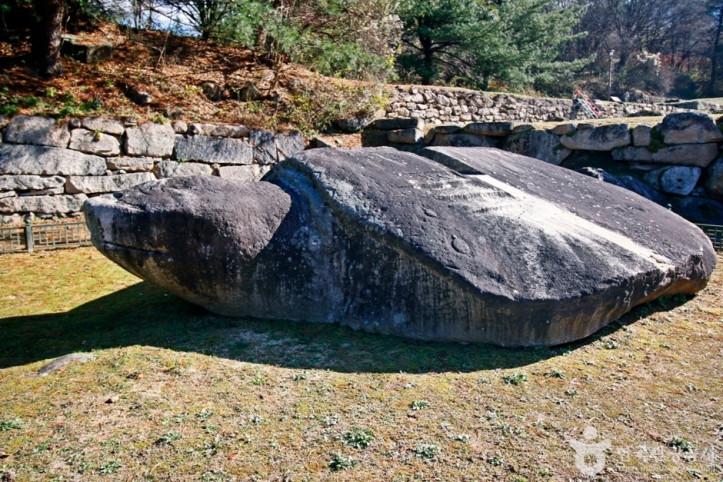 충주 미륵대원지 석조귀부 여행 추천 - 메고지고