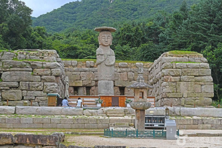 충주 미륵리 석조여래입상 여행 추천 - 메고지고