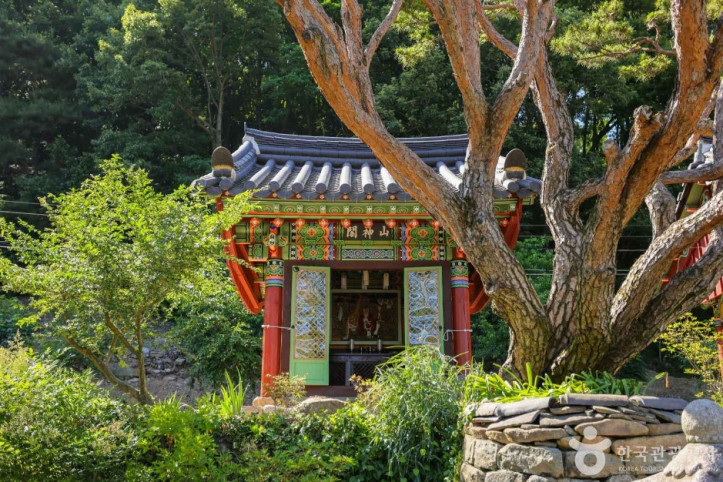 신흥사(군위) 여행 추천 - 메고지고