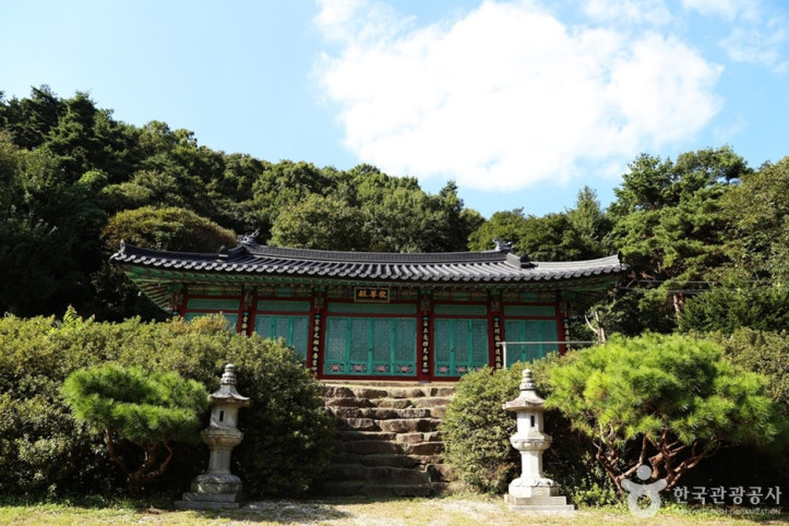 쌍미륵사와 기솔리석불입상 여행 추천 - 메고지고