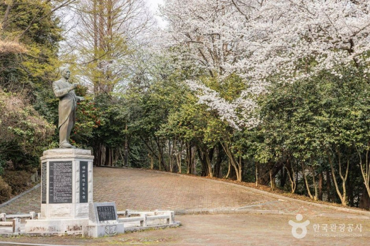 죽도봉공원 여행 추천 - 메고지고