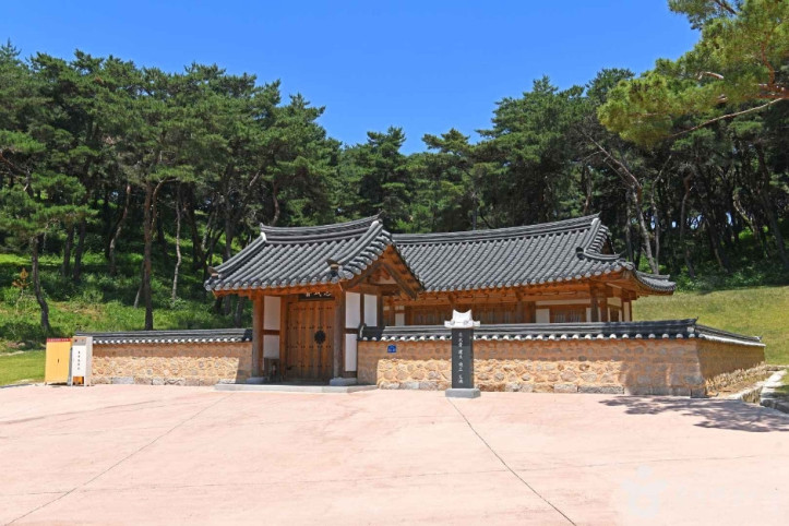 아산 이충무공묘 여행 추천 - 메고지고