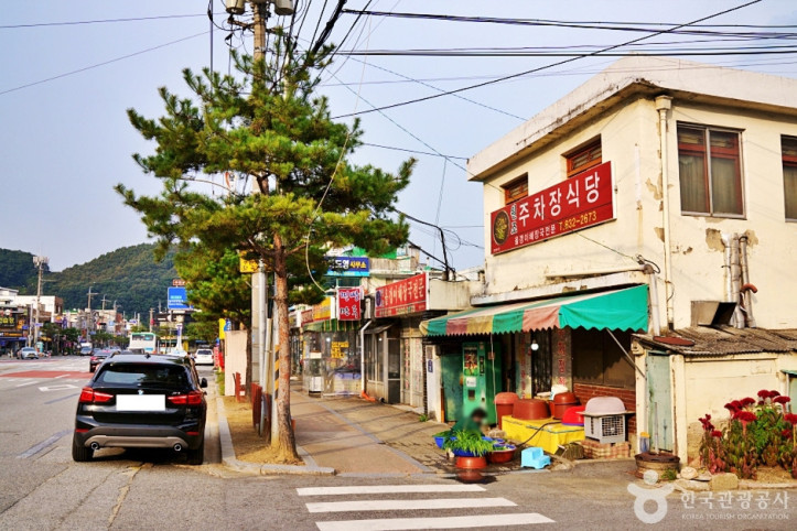 괴산 올갱이국 거리 여행 추천 - 메고지고