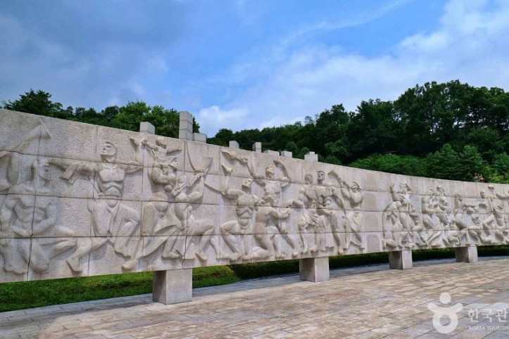 4·19학생혁명기념탑 여행 추천 - 메고지고