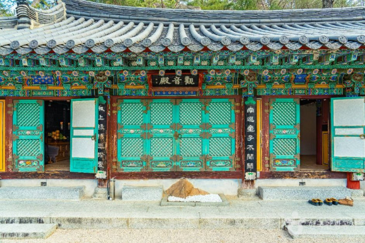 통도사자장암 여행 추천 - 메고지고