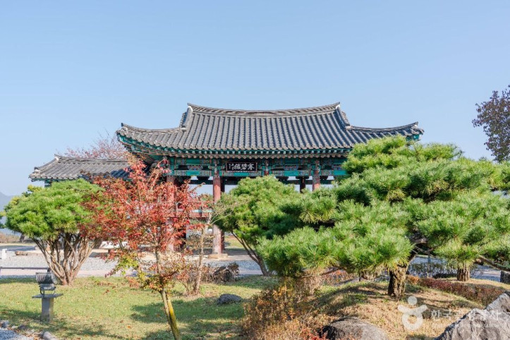 제천 청풍 한벽루 여행 추천 - 메고지고