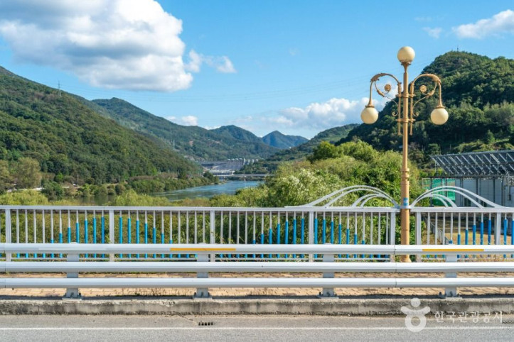 충주 강변길 여행 추천 - 메고지고