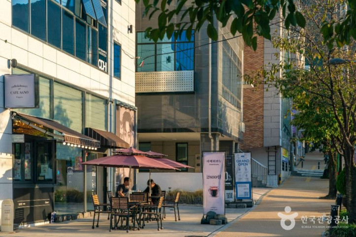 앞산카페거리 여행 추천 - 메고지고